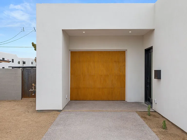 3601 E Coronado Rd #1 — Photo 3