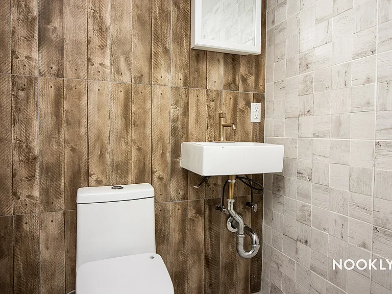 199 Stockholm St #1B — Photo 7