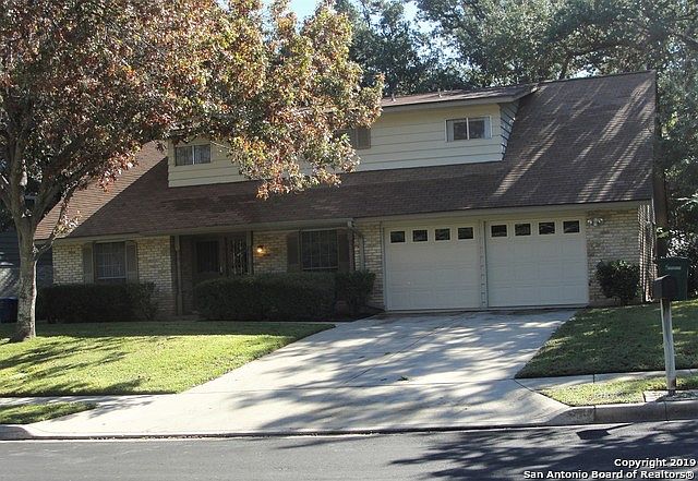 1st image of 818 Firefly Dr