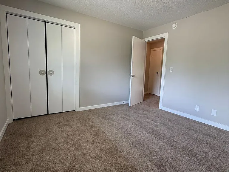 6438-6692 Martinie Dr — Photo 5