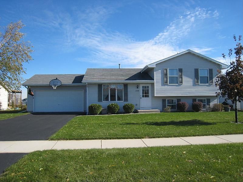 2nd image of 2334 Green Valley Dr