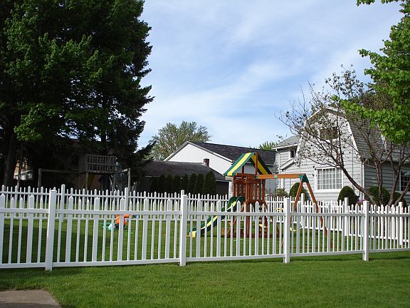 4th image of 326 Fenton Ave