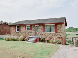 340 Ashgrove Dr, Mount Sterling, KY 40353