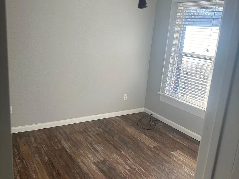 422 N Marsalis Ave #4 — Photo 9