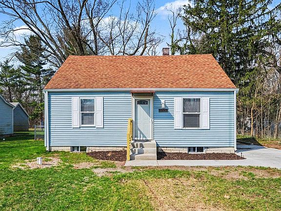 2nd image of 55849 Mayflower Rd