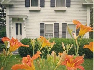 28 Central St, Sunapee, NH 03782