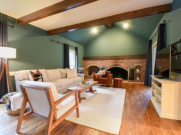 4th image of 3 Bridle Ct