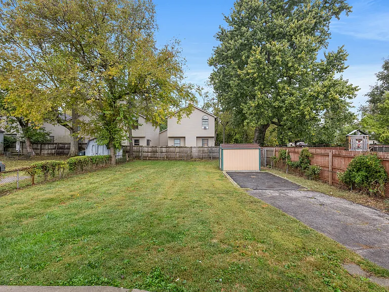 107 Pin Oak Dr — Photo 25