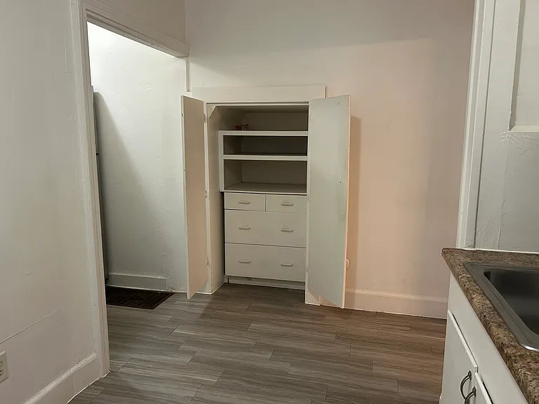 7 Broad St #1 — Photo 13