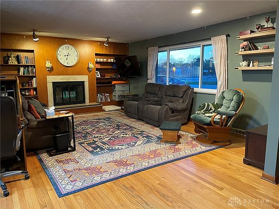 5th image of 360 Lorish Ave