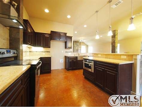 3rd image of 7104 Almond Dr
