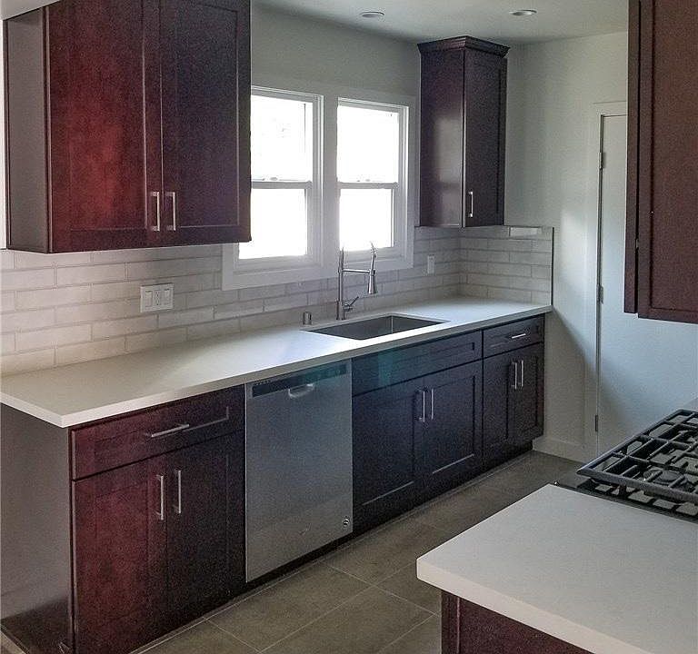 1st image of 3404 W 82nd Pl