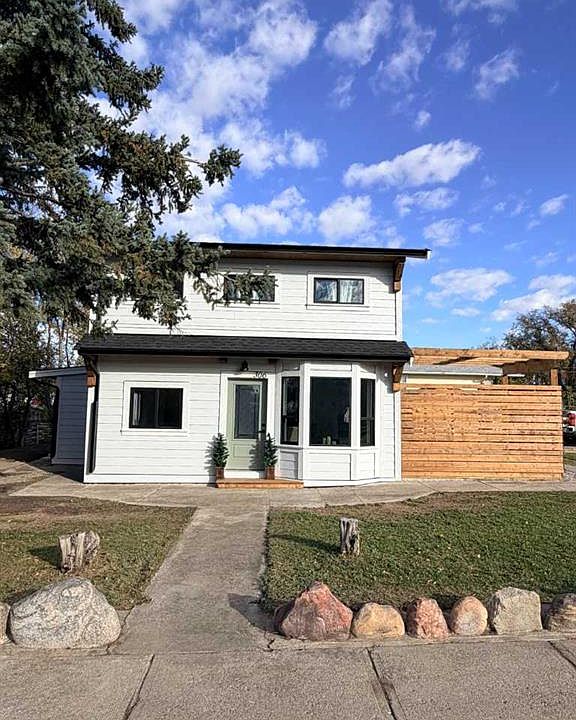 1st image of 306 S 47th Ave W