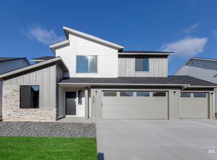 6900 W Redwood Creek Dr, Meridian, ID 83646
