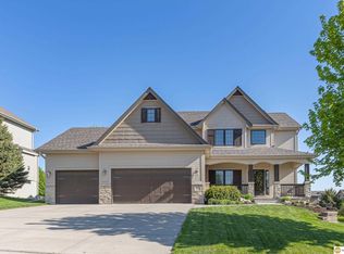 7426 Reed St, Papillion, NE 68046