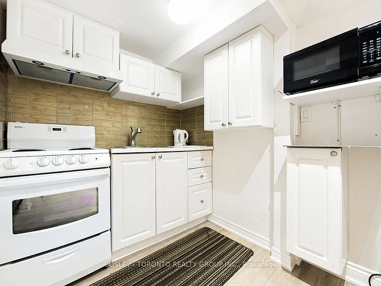 3 Timgren Dr #LOWER — Photo 9