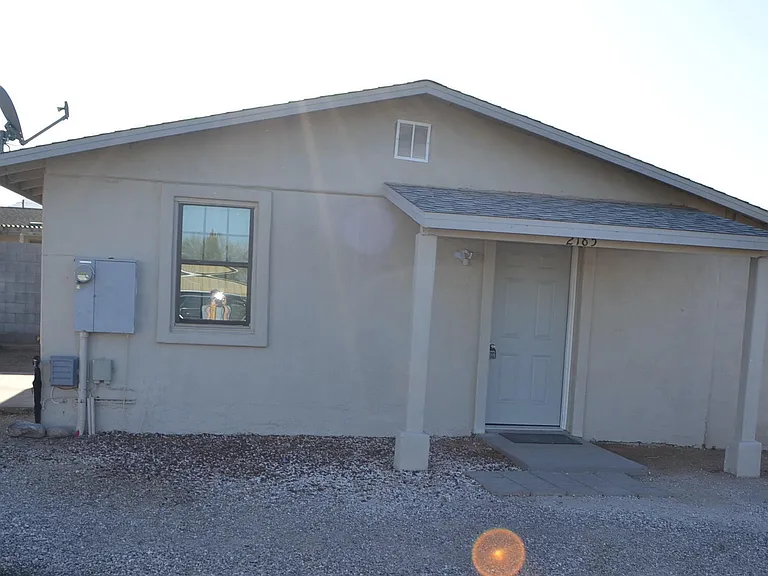 2185 W Ohio St — Photo 1