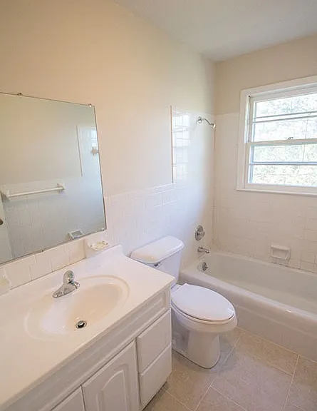 1207 White Oak Ln — Photo 6