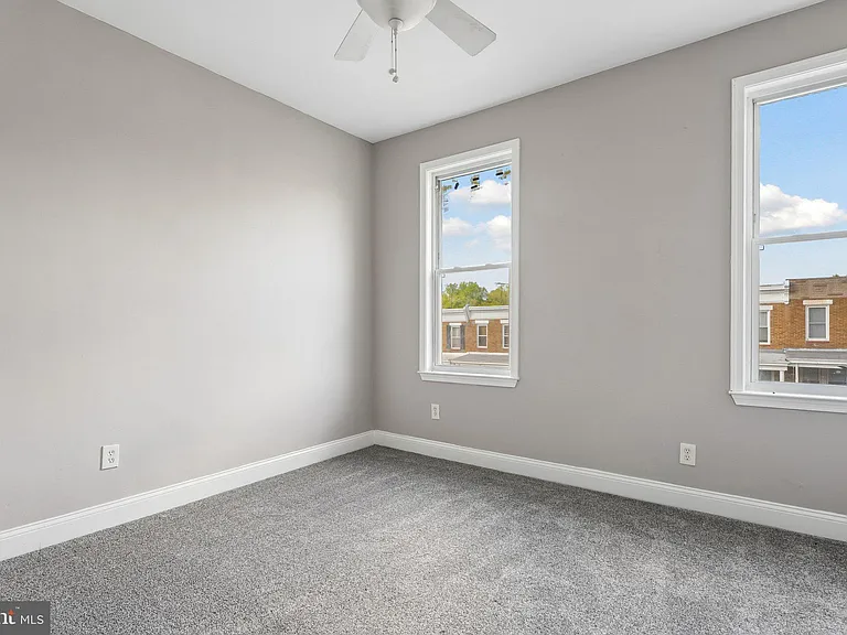 2817 Pelham Ave — Photo 17