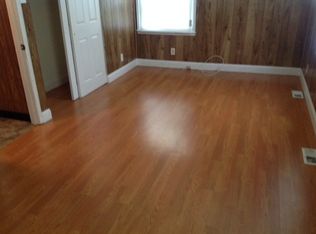 214 Midlothian Rd, Saint Louis, MO 63137