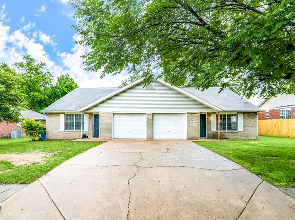 601 Braithwaite St #A, Bentonville, AR 72712