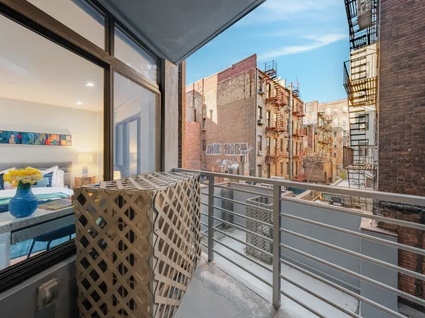 328 Grand Street 4A image 7 of 8