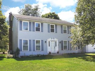 2711 Valley Forge Rd, Lisle, IL 60532