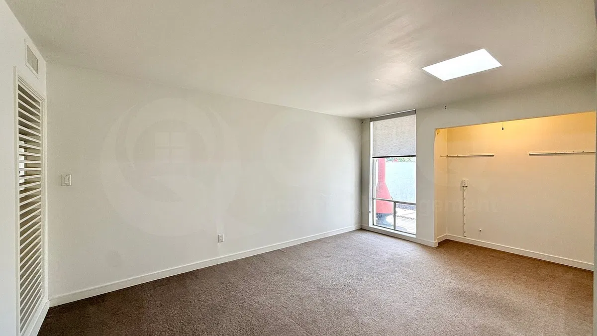 2 bed, 2.0 bath, 1929 sqft, $3,200 — Photo 4