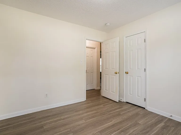 6728 Oviedo Dr — Photo 15