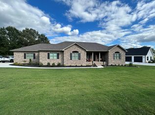 419 N Willowbrook Dr, Paris, TN 38242