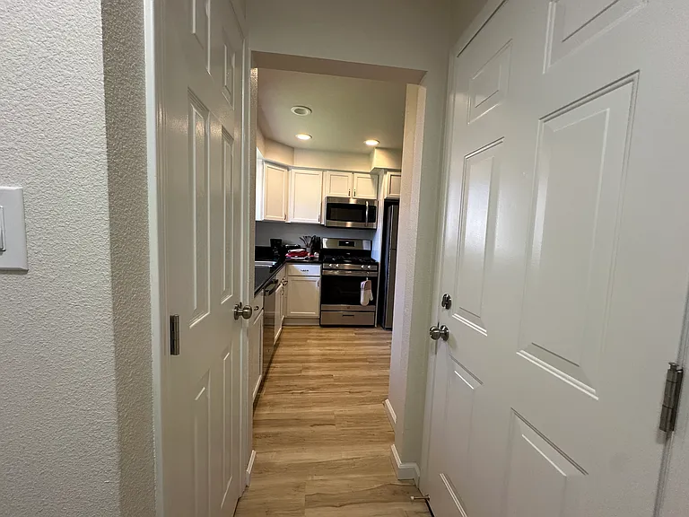 524 B St — Photo 9