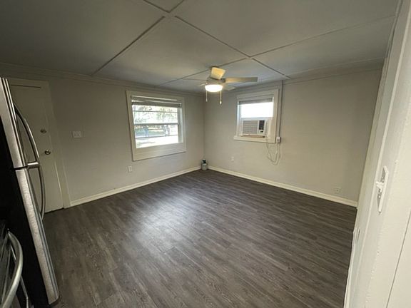 4th image of 823 NW 4th Ave