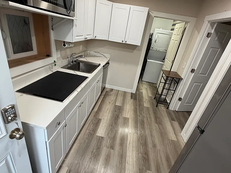 429 Wells Ave N #B — Photo 7