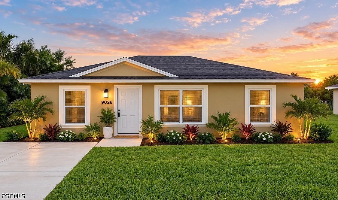 3 bed, 2.0 bath, 1120 sqft, $2,100 — Photo 1