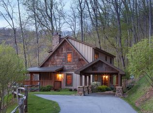 127 Falls Xing, Burnsville, NC 28714