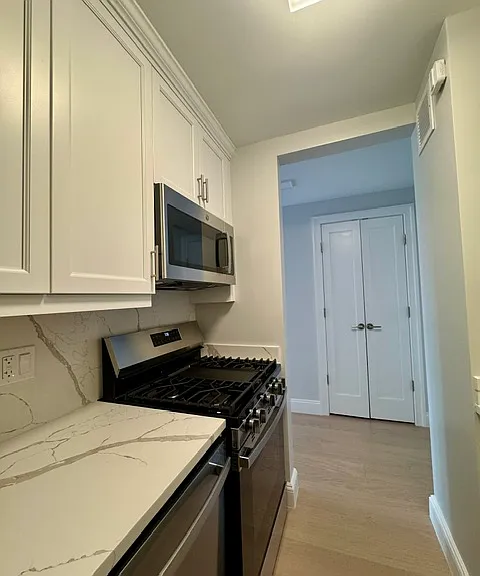 155 W 68th St #1810 — Photo 7