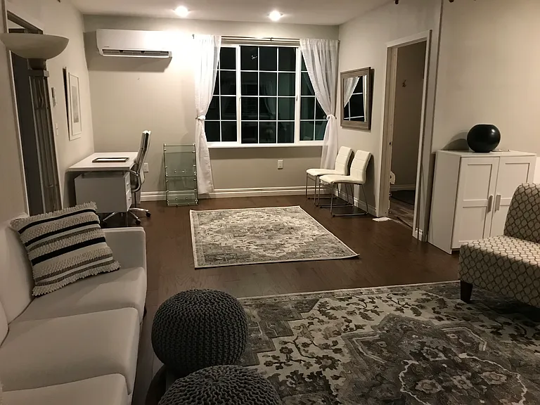 6213 Soundview Dr — Photo 5