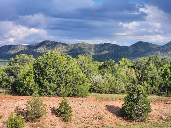 9 Tigua Dr, Sandia Park, NM 87047