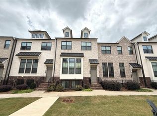 425 Fairview Cir, Roswell, GA 30076