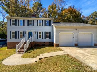561 Briarwood Rd, Lancaster, SC 29720