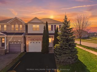 167 Maplewood Dr, Essa, ON L0M 1B4