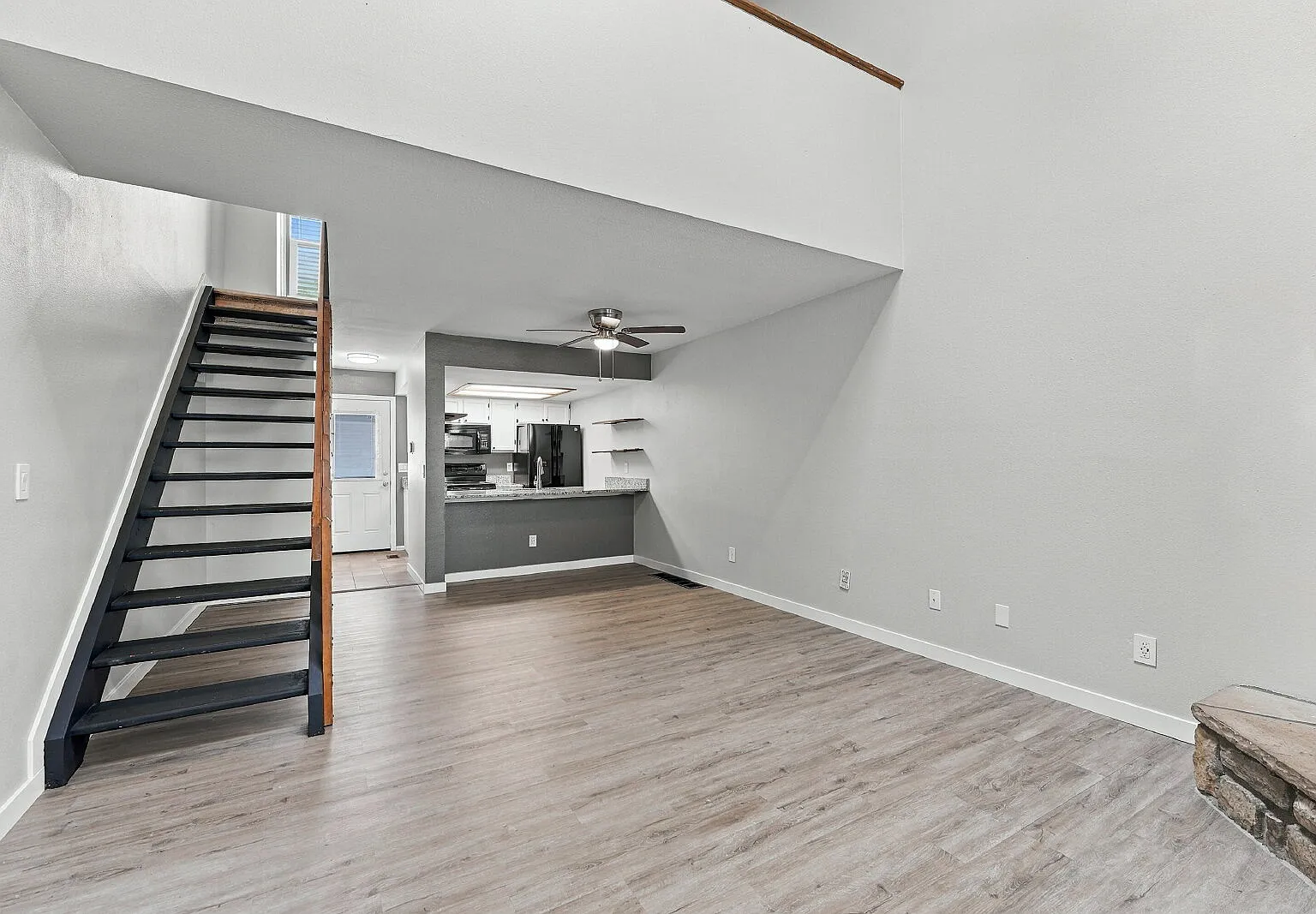 1 bed, 1.0 bath, 750 sqft, $1,700 — Photo 3
