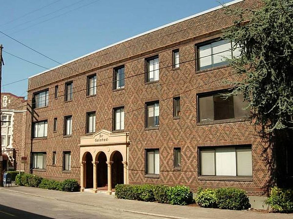 1st image of 903 Bellevue Pl E APT A