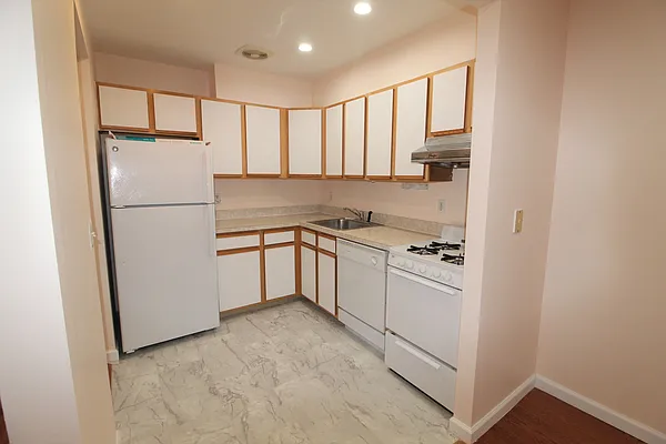 Rented by Compass | media 8