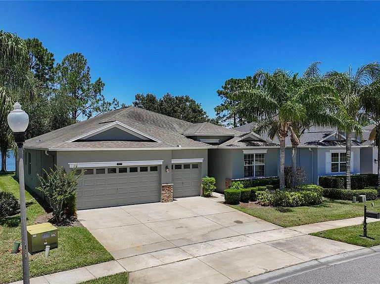 2217 Crosston Cir — Photo 2