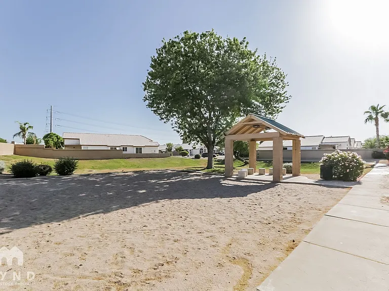 1045 W Todd Dr — Photo 24