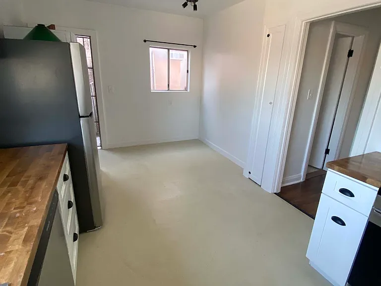 1134 N Evergreen Ave — Photo 24