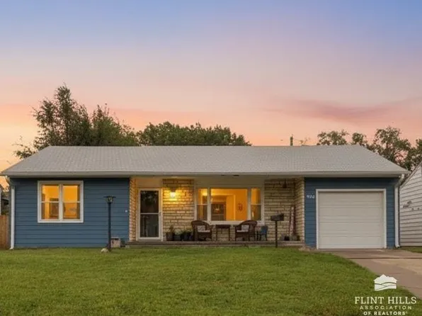 1022 Brown St, Junction City, KS 66441