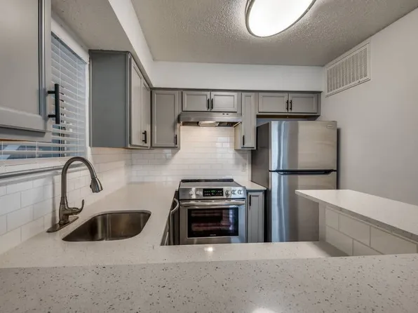 Hawke Apartment Homes