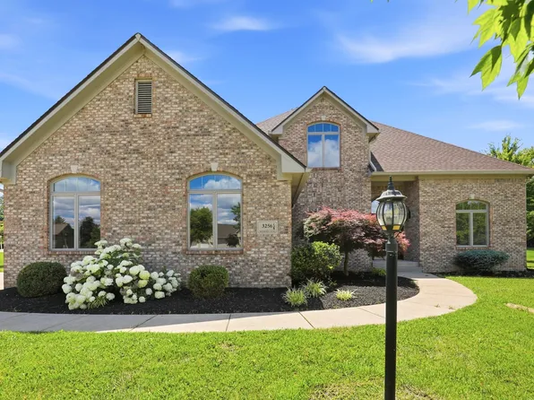 3256 Waterside Ct, Greenwood, IN 46143